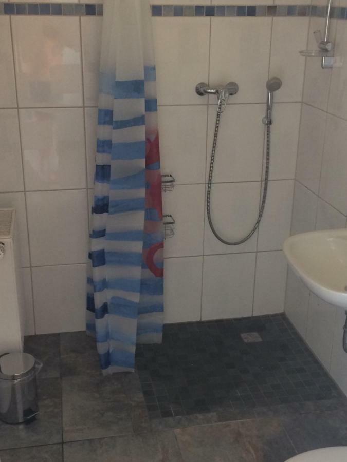 „Luettje Nuest“ Apartman Emden Kültér fotó
